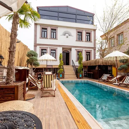 Parna Otel