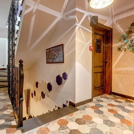 Otel Parna *