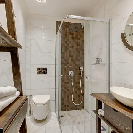 Parna Otel Cunda