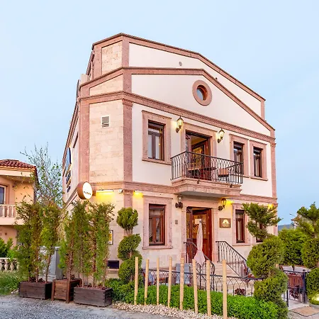 Hotel Parna *