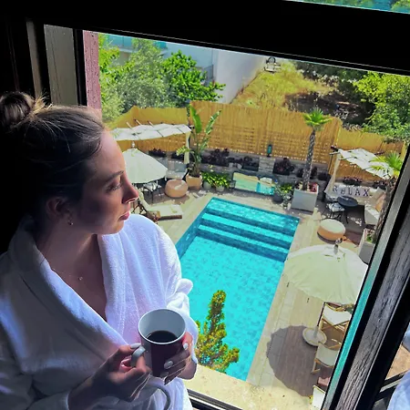 Hotel Parna